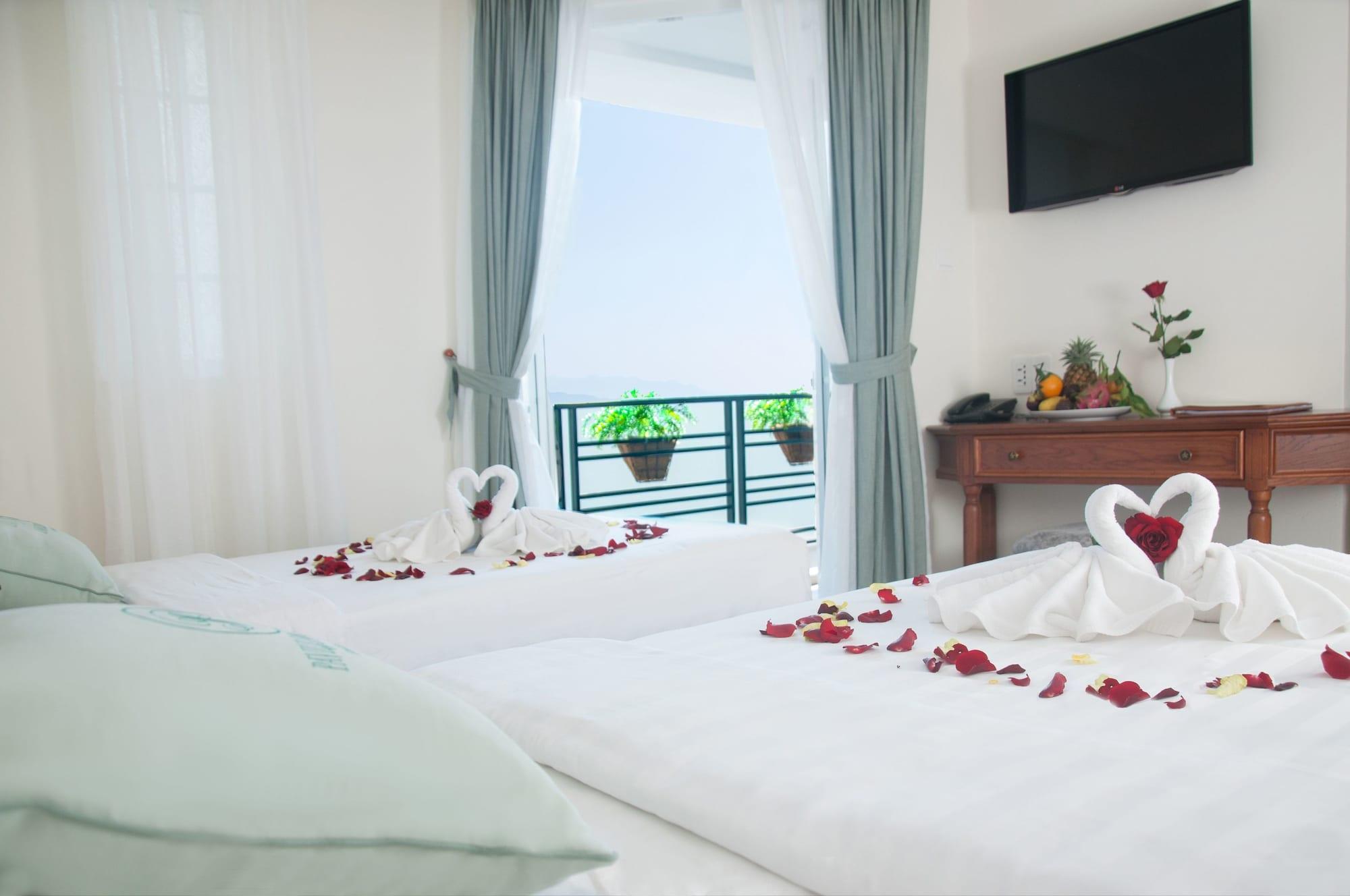 Pavillon Garden Hotel & Spa Nha Trang Beach Exterior photo