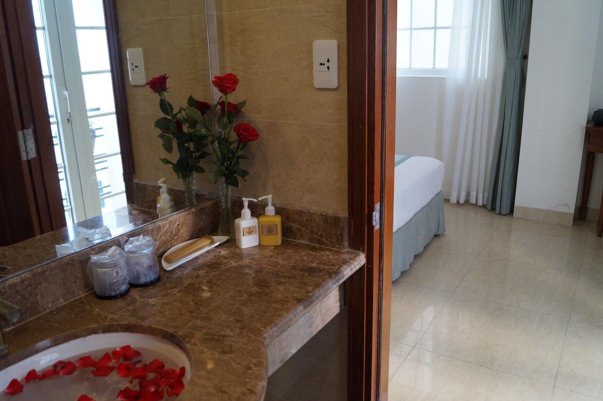 Pavillon Garden Hotel & Spa Nha Trang Beach Exterior photo